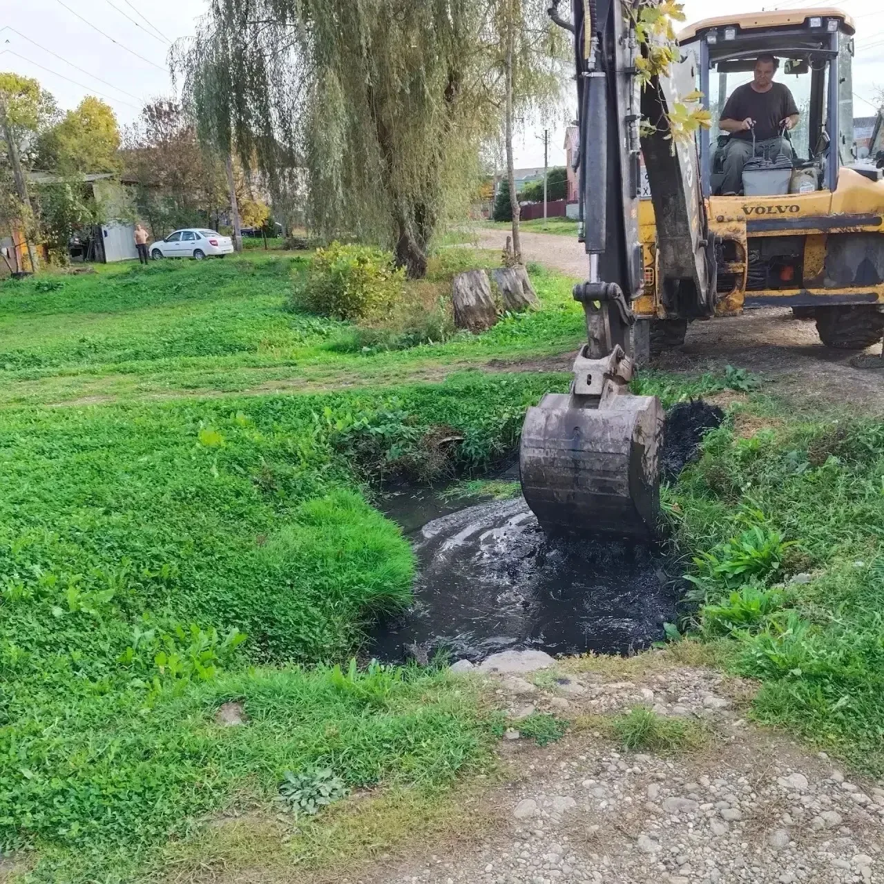 В Апшеронске ведутся работы по благоустройству и санитарной очистке.