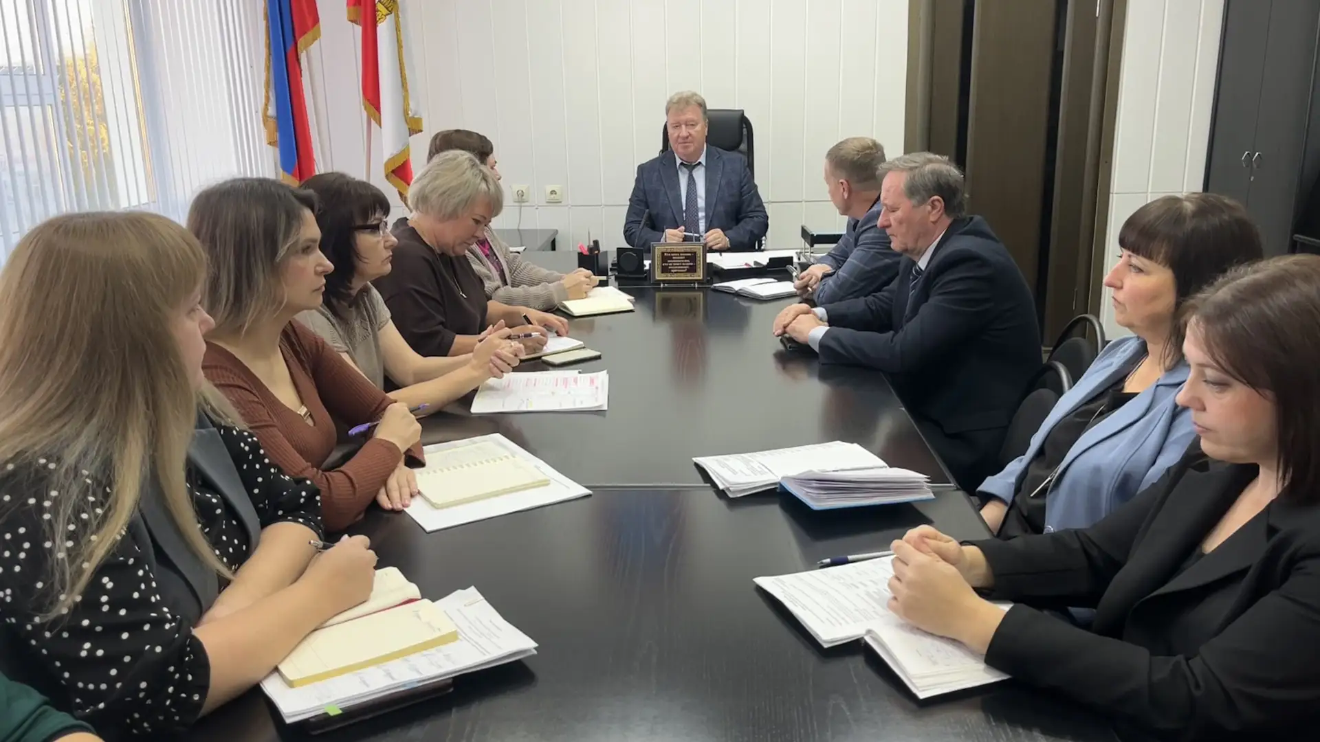 Провел рабочую планёрку с заместителями главы района, начальниками управлений и отделов