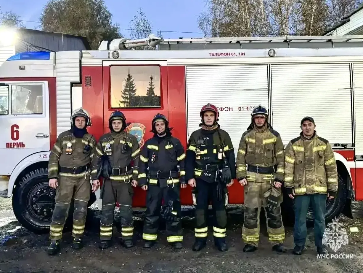 В Закамске при пожаре спасли 8 человек