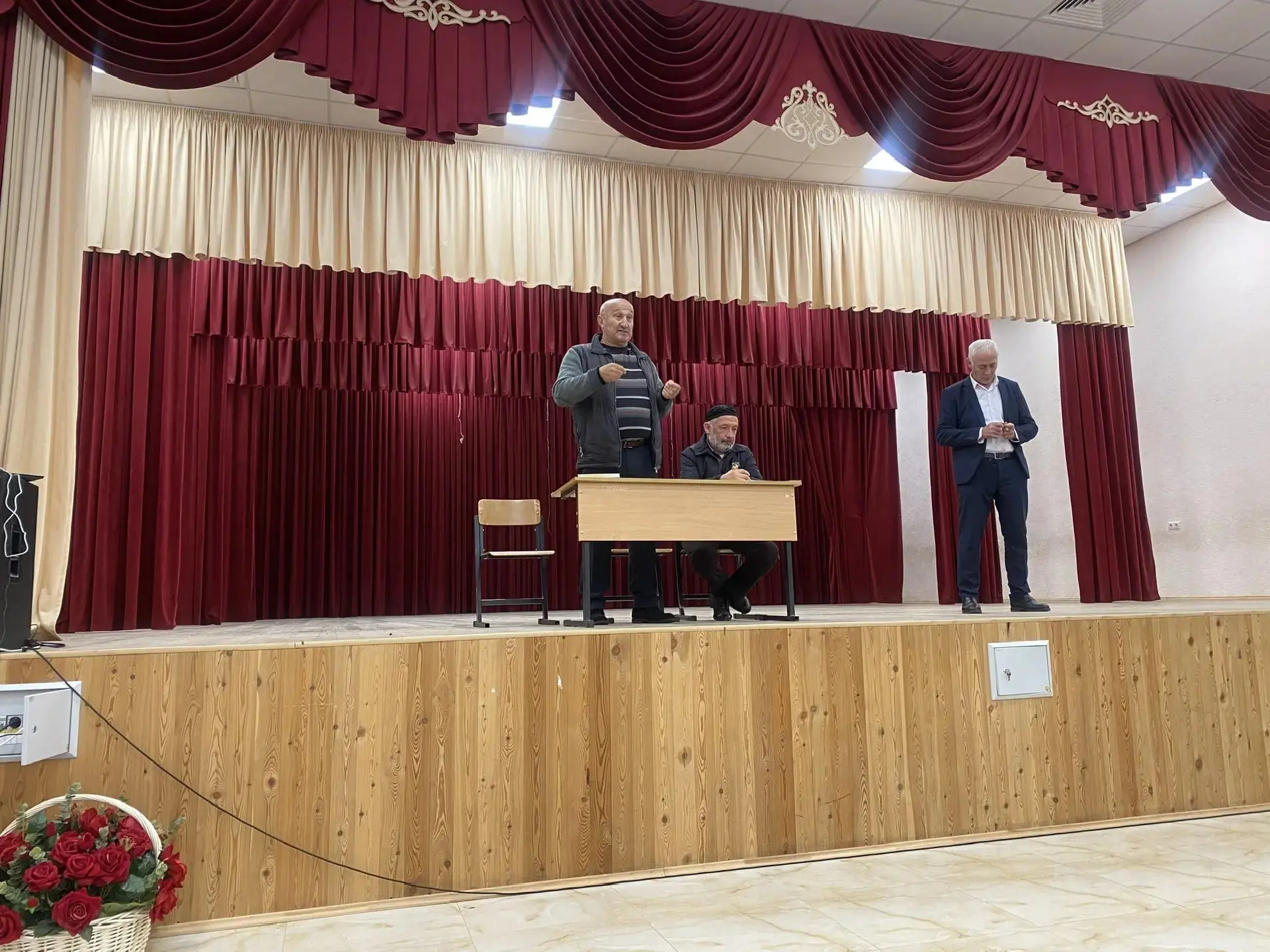 6 октября в СДК аула Кызыл‑Октябрь состоялось общешкольное родительское собрание. В мер...