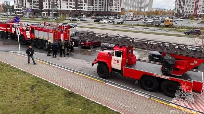 В Сургуте из горящей квартиры спасли двух девятилетних девочек