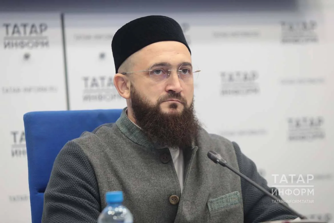 «Теләсә кайсы ир-ат өчен 2 мөһим сыйфат – ул көчле һәм ышанычлы булырга тиеш.»