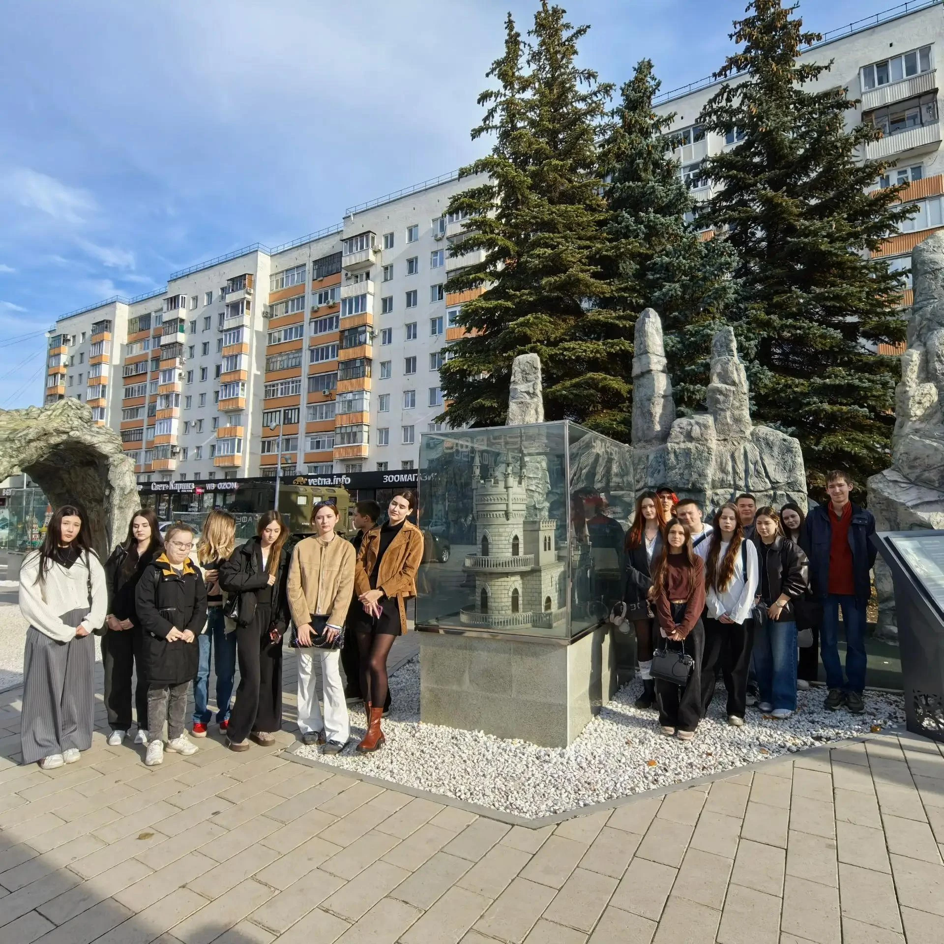Экскурсия по Аллее Миниатюр