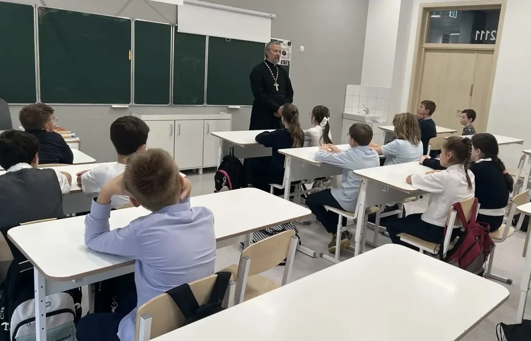 🤍 В нашей школе проходит серия встреч обучающихся со священнослужителями.