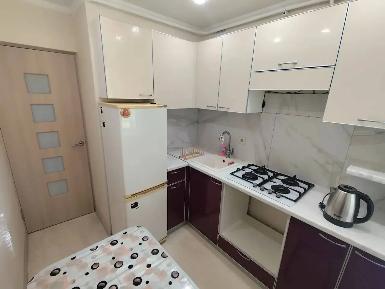 Сдаётся 1-ая квартира в северо-западном районе УЛ. КРИВОВА,20(1 этаж).