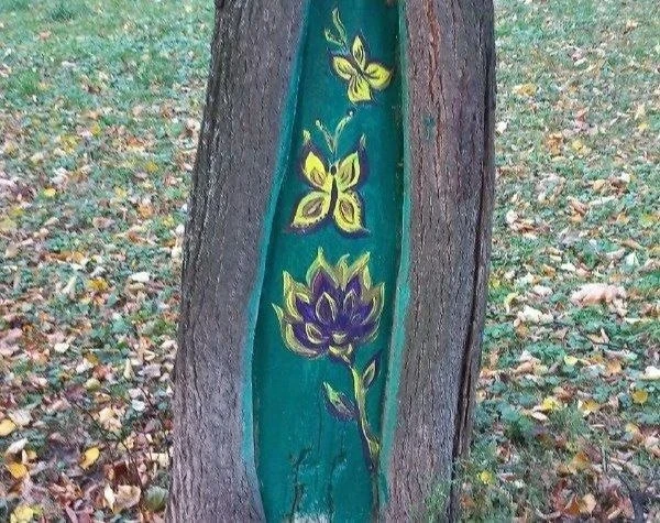 🌿 Композиция на дереве в Мемориальном парке в районе Сокол