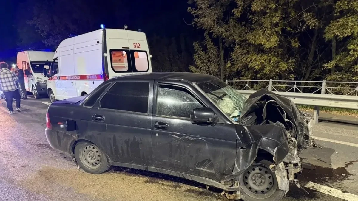 Женщина на Lexus спровоцировала ДТП под Самарой