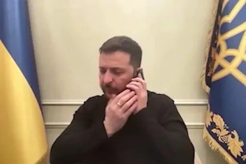 Обстановка на Банковой напряженная)