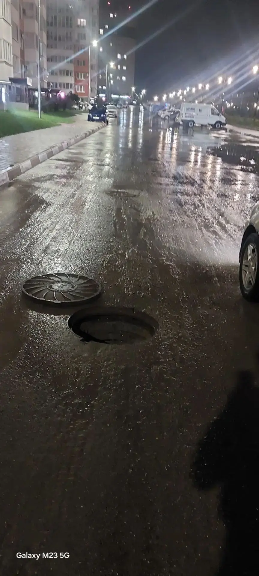 Пустошкина,16, акуратней, открыт люк