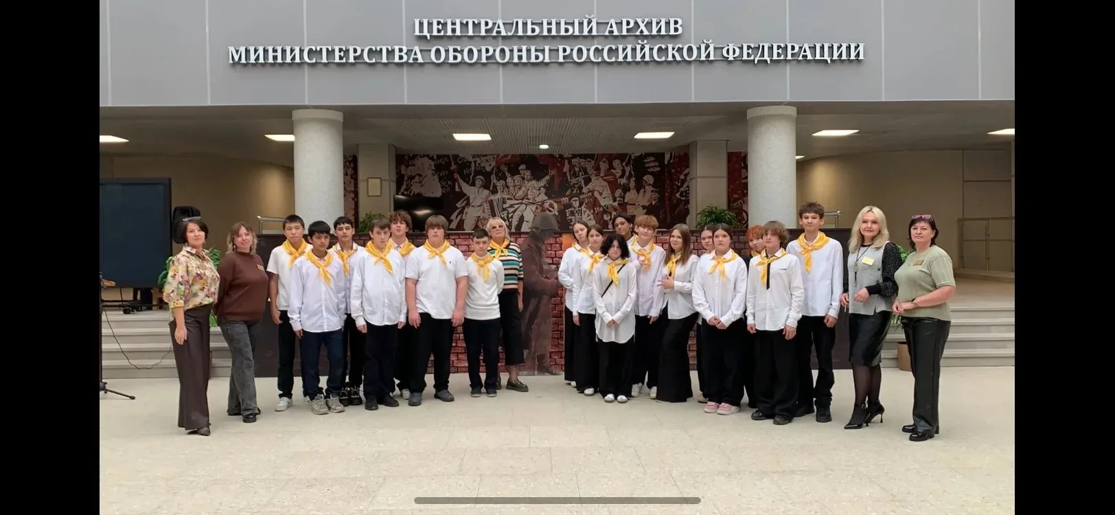Сегодня ученики 8 «В» класса совершили увлекательное путешествие в мир военной истории ...