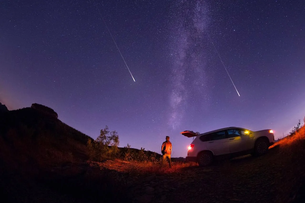 🌌В воскресное утро в небе можно будет увидеть метеорный поток Дельта-Ауригиды. Ожидает...