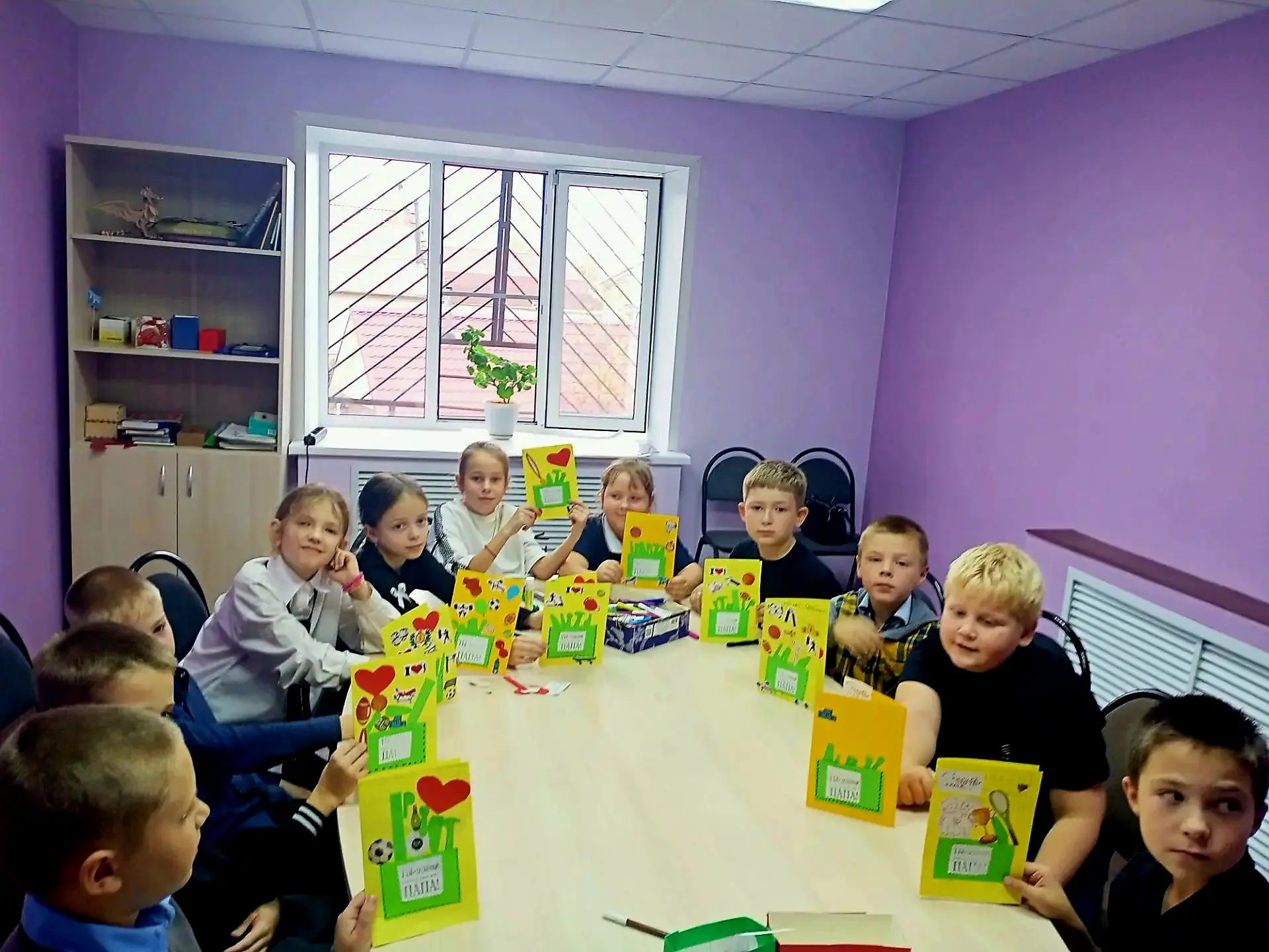🎉 Мастер‑класс ко Дню отца: тёплые открытки от ребят 3А класса! 🎉