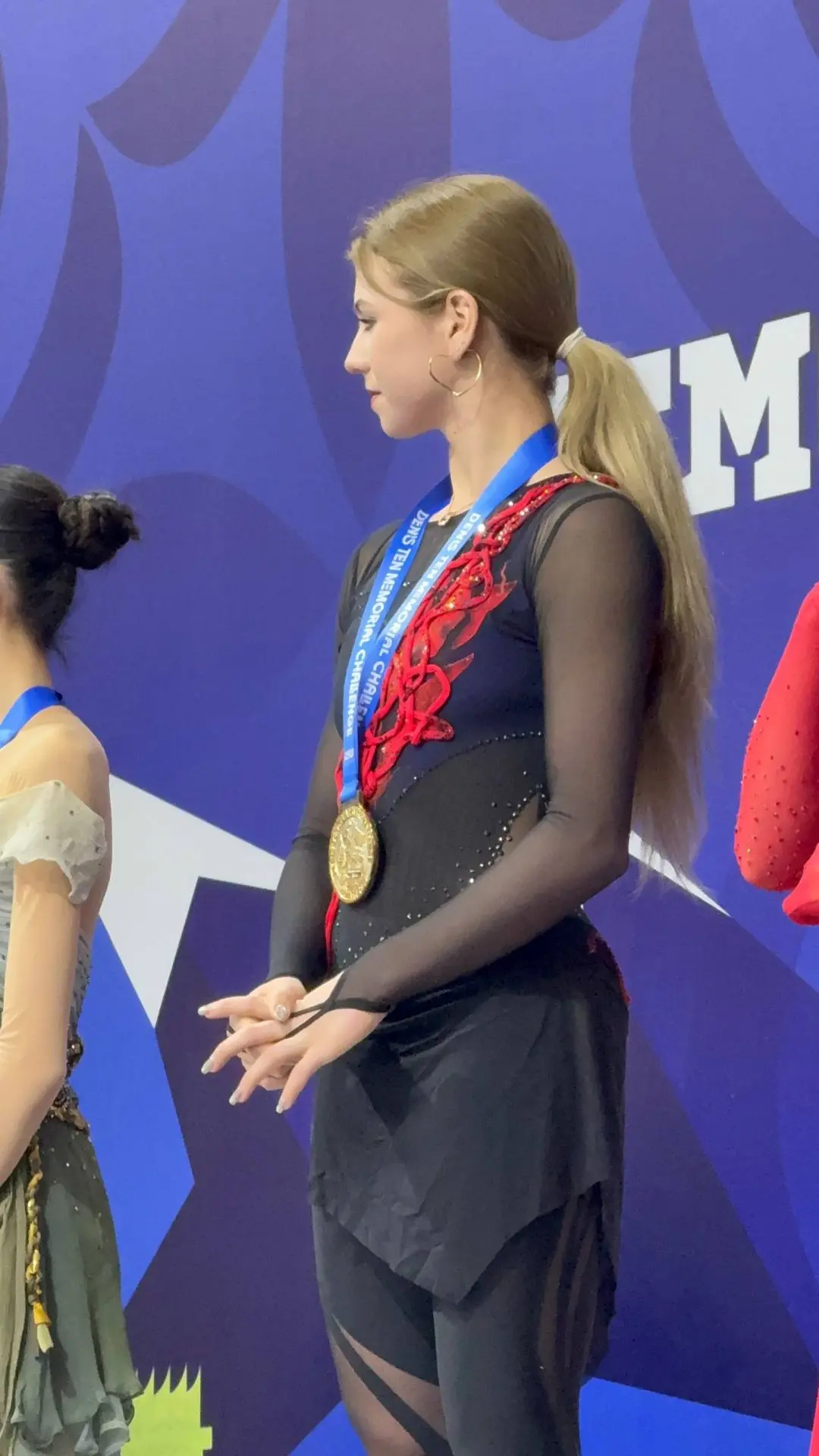 🥇