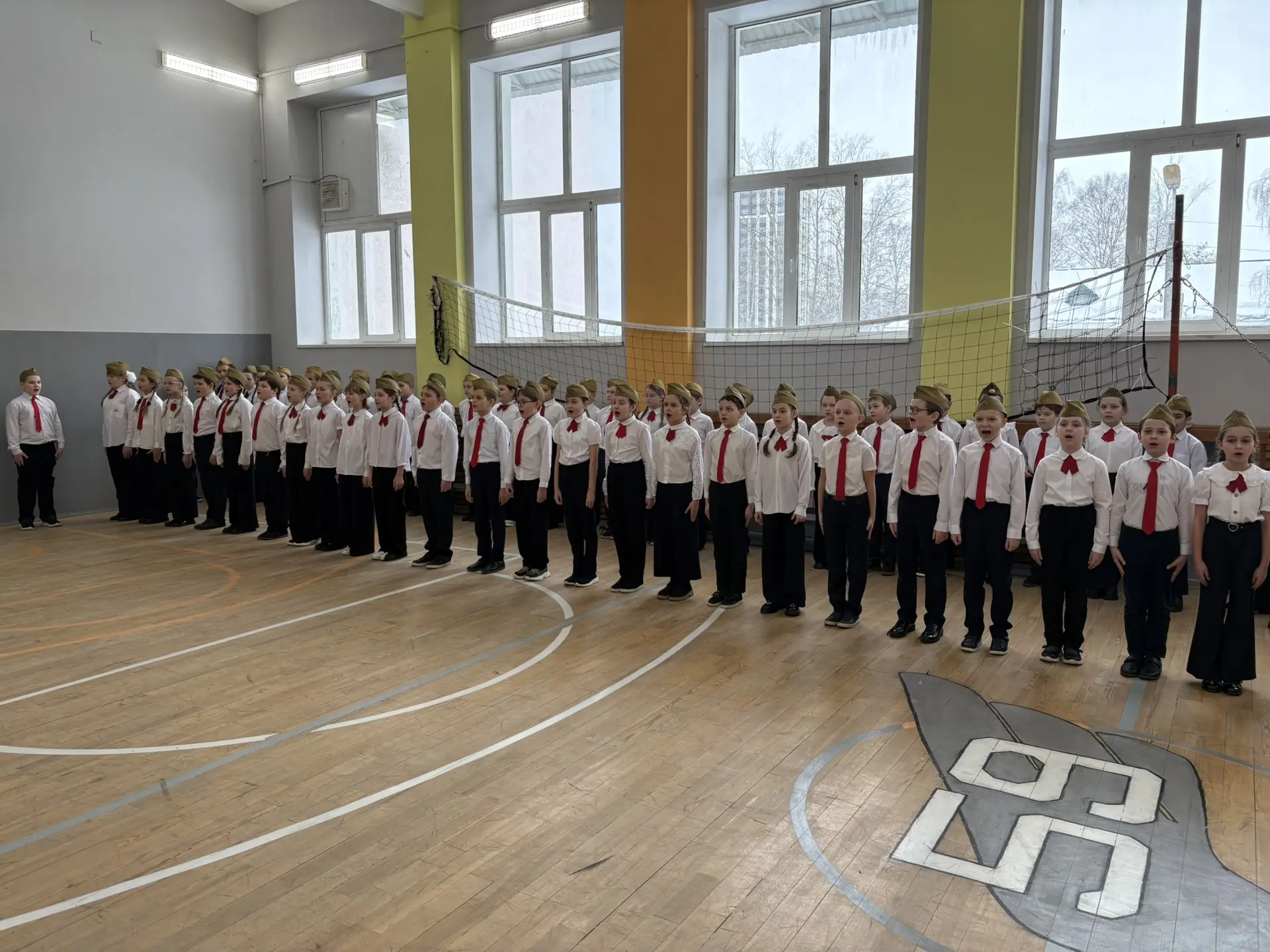 В школе прошёл конкурс «Смотр строя и песни» ко Дню защитника Отечества.