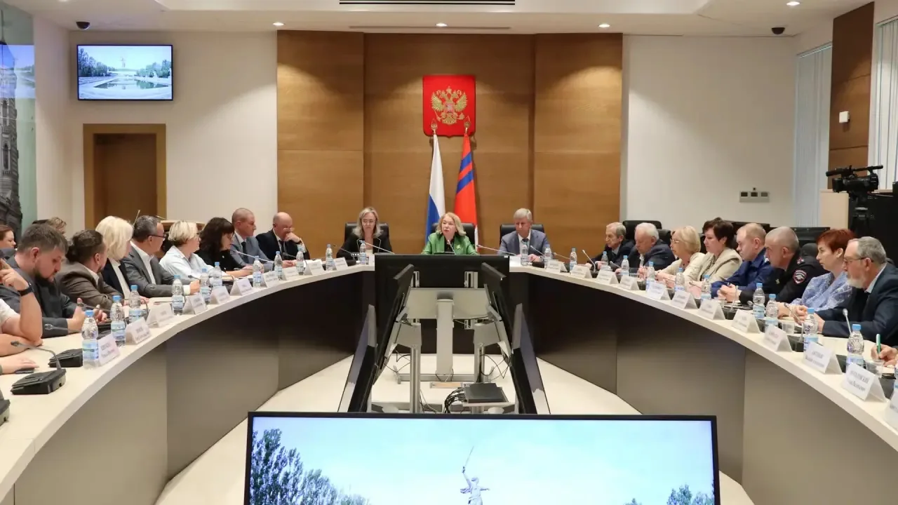 ♻ Экосовет при Волгоградской областной Думе под председательством Ирины Соловьевой обсу...