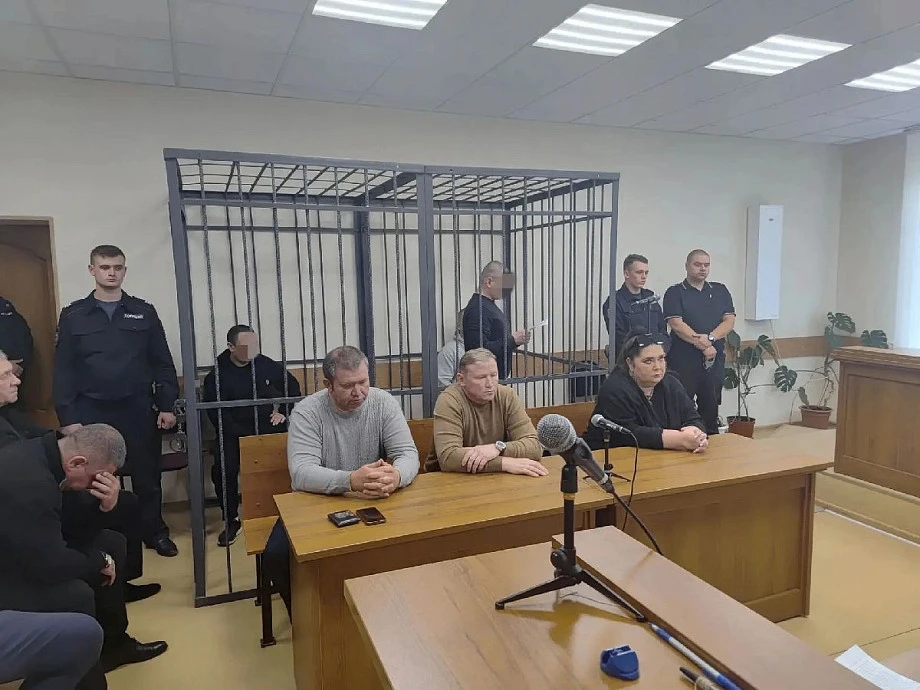 В Вязниках суд вынес приговор 8 местным жителям, признанным виновными в хулиганстве с п...