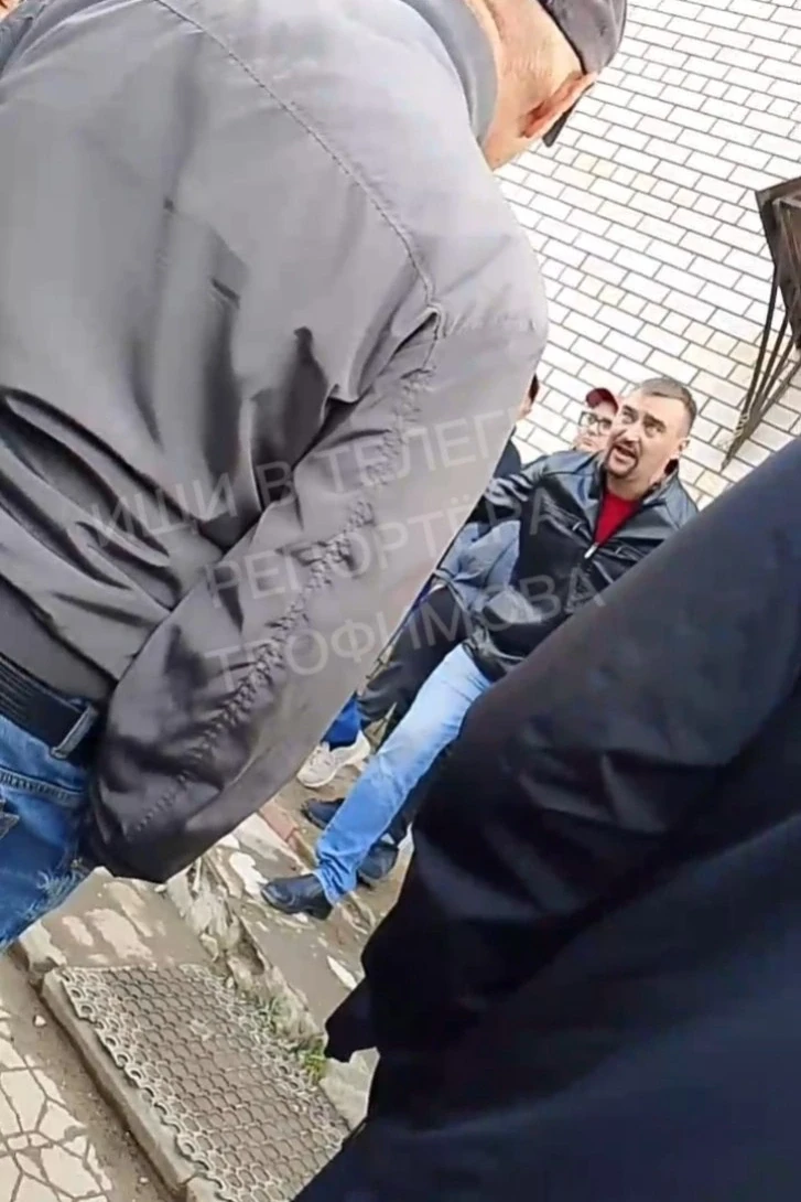 - Не нравится, увольняйтесь! Заявления на стол!