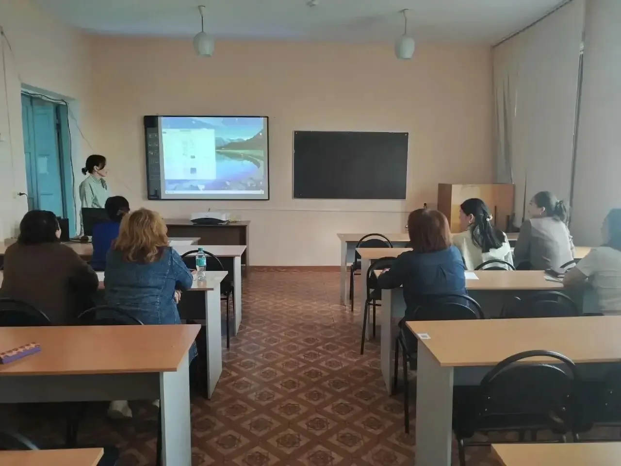 В современном обществе вопросы формирования семейных ценностей и подготовки молодежи к ...