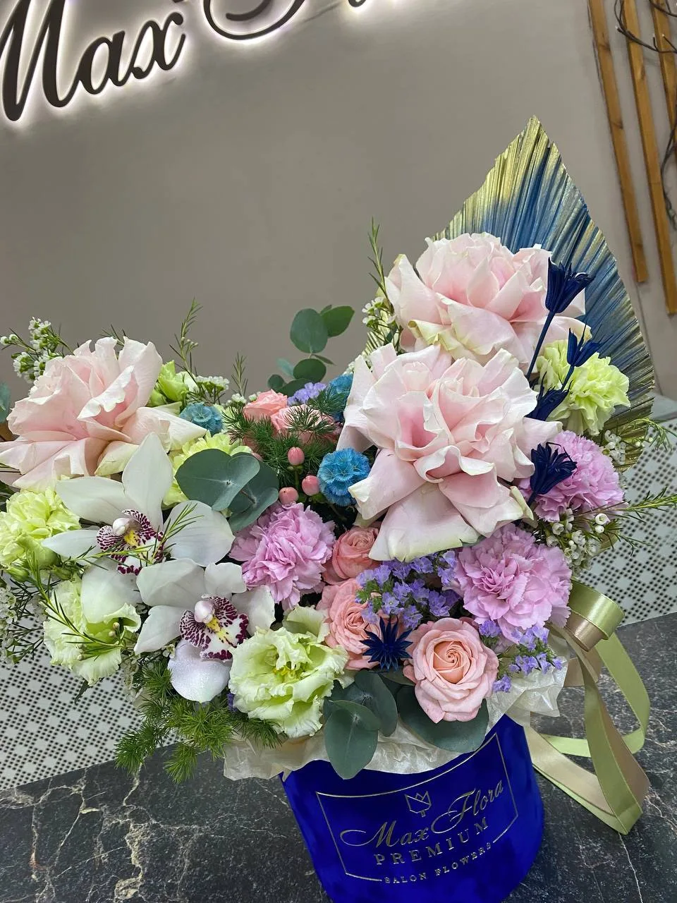 Бесплатная доставка цветов https://maxflorabuket.ru/collection/bukety