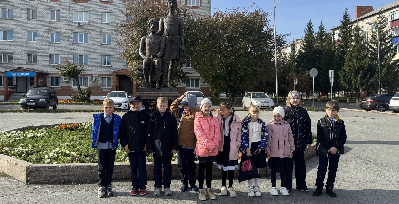 Нашим орлятам из 4 «В» класса некогда скучать! Ребята успевают всё: и учиться, и отдыха...