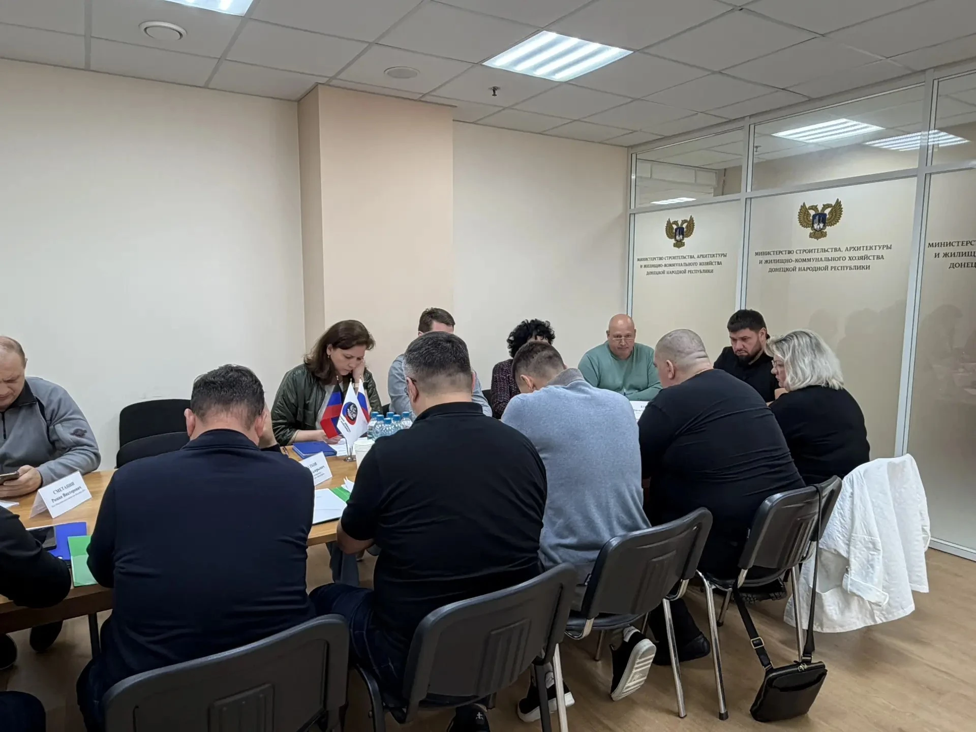 Сегодня в Минстрое ДНР состоялось заседание Общественного совета. Ключевой темой встреч...