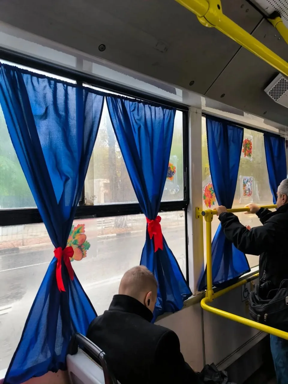 🍂 Осень за окном, а в общественном транспорте настоящая сказка!