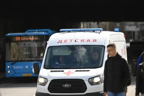 К главе Лиги безопасного интернета Екатерине Мизулиной обратились учащиеся основного ко...