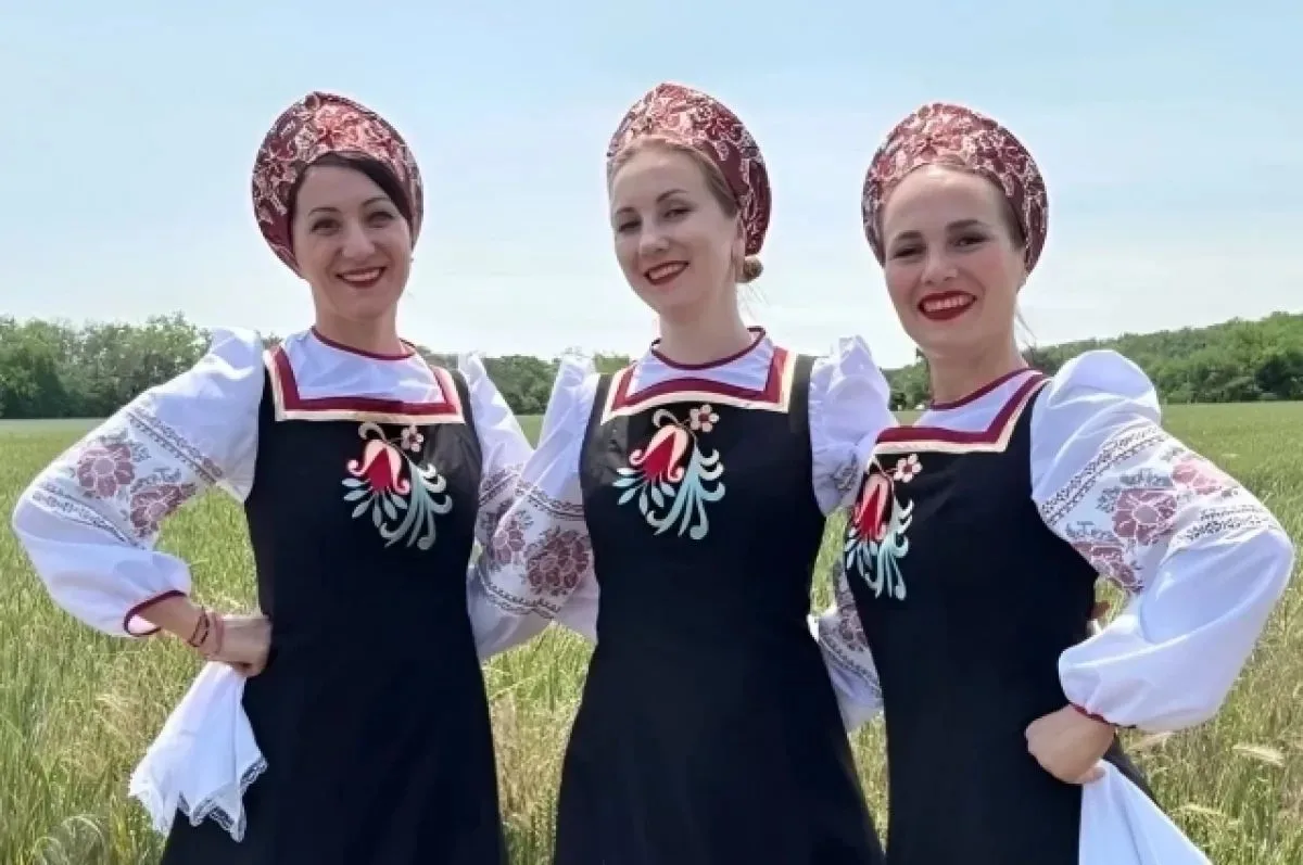 АиФ Юг. Ткань памяти и мифы о кокошниках. Как шьют настоящий национальный костюм.