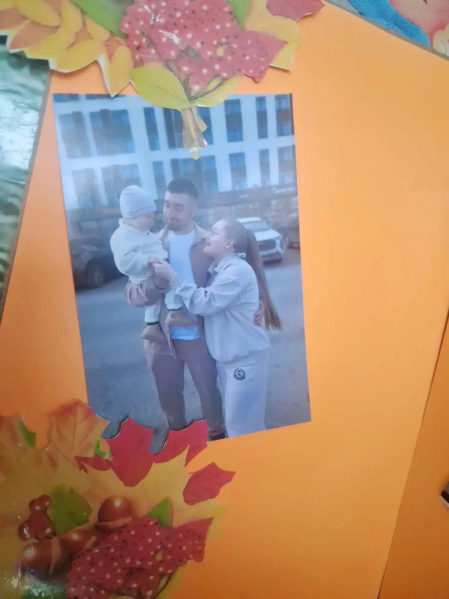 ❇️В рамках подготовки ко👱‍♂️ Дню отца в первой младшей группе «Бусинки» организована ф...