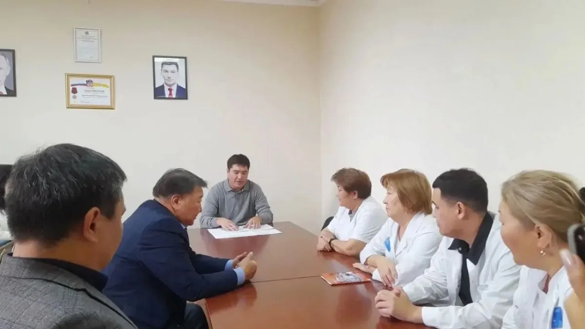 Рабочий визит в Яшкульскую райбольницу