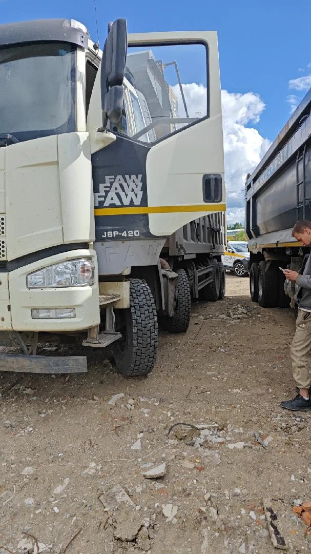 🚛 FAW CA3311P66K24T4E5 8х4