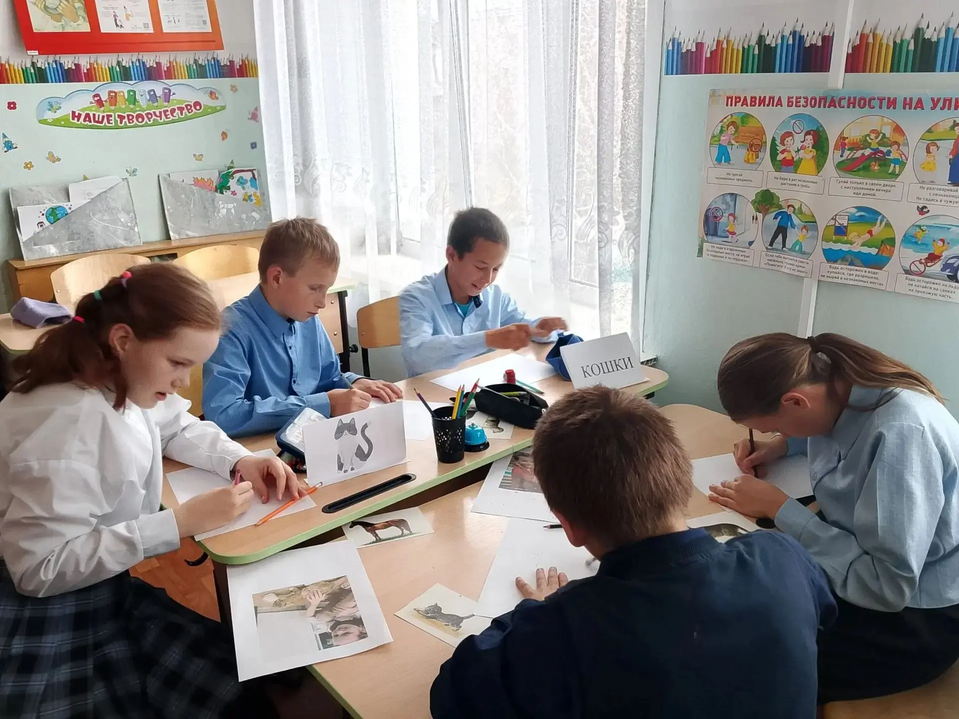 В 5 классе прошло тёплое и очень живое мероприятие, посвящённое домашним питомцам.  Каж...