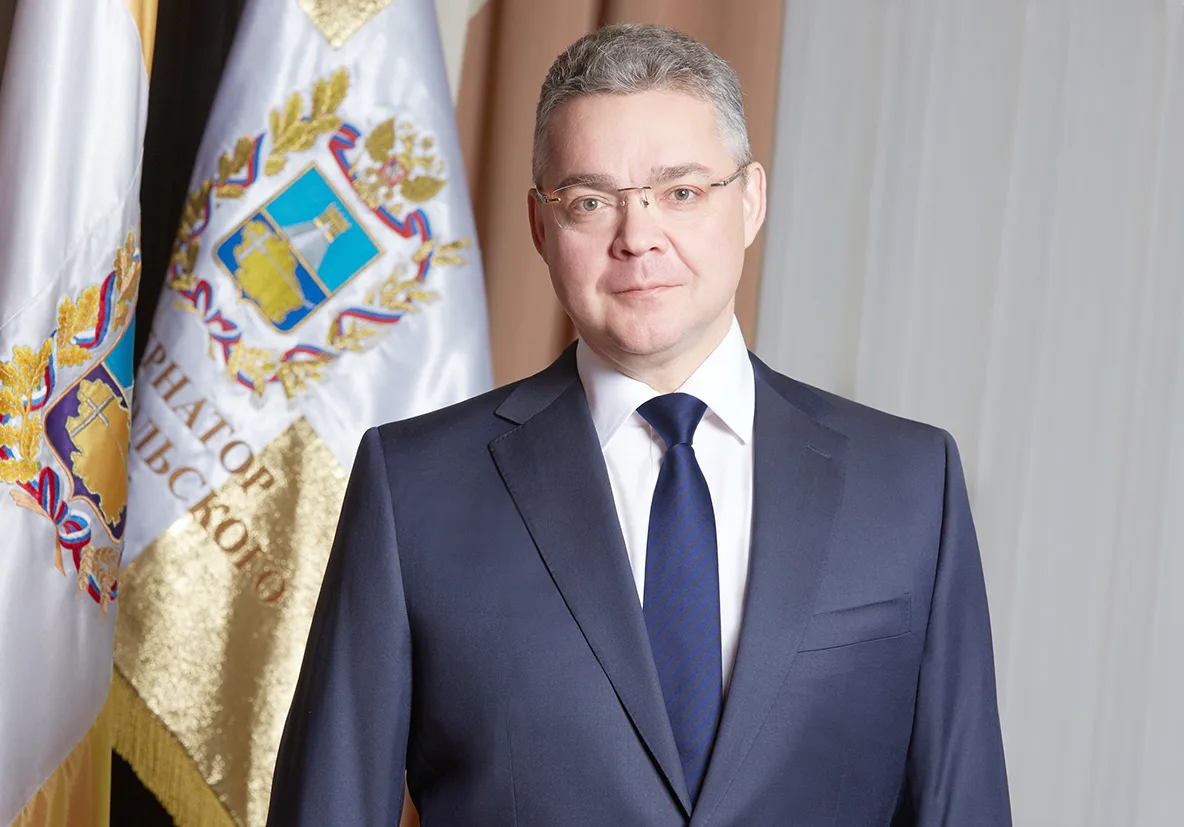 Уважаемый Владимир Владимирович! Поздравляю Вас с днем рождения!