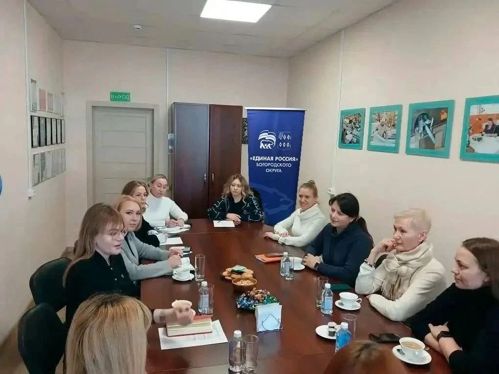 Развитие межрегиональных связей: Анна Кириллова обсудила с новосибирской компанией «Бью...