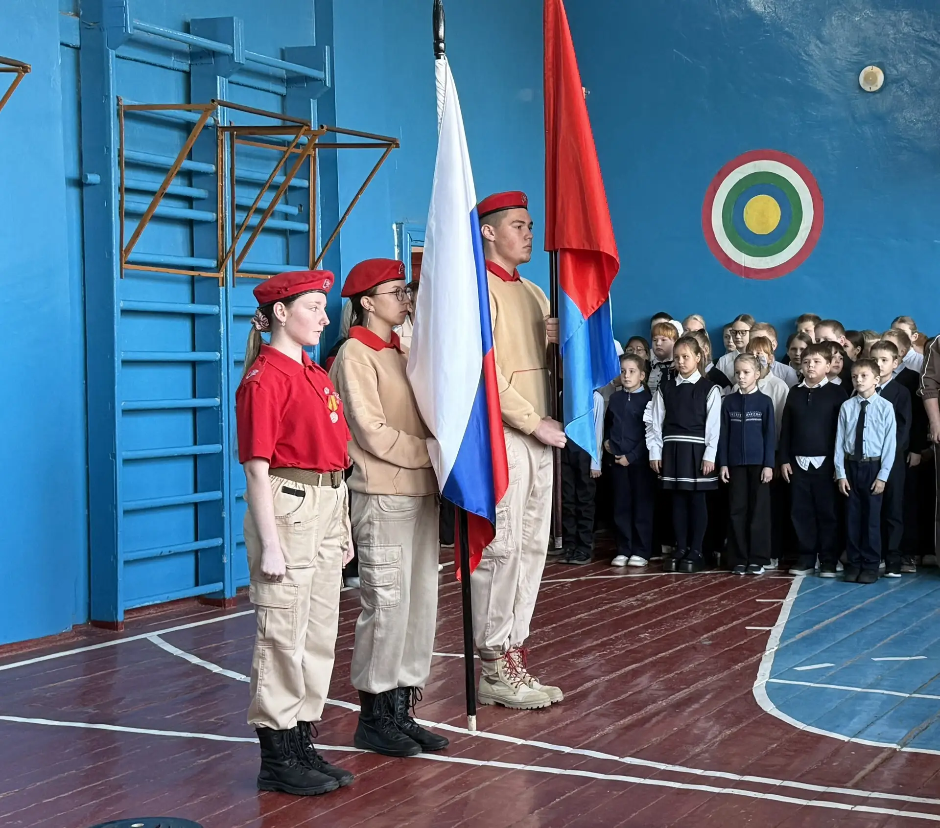 КАНИКУЛЫ ПОЗАДИ — И МЫ СНОВА ВМЕСТЕ!