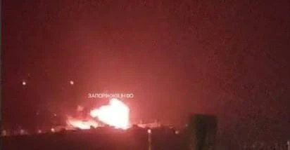 ⚠️ БпЛА атаковали предприятие в Запорожье. На месте начался сильный пожар.