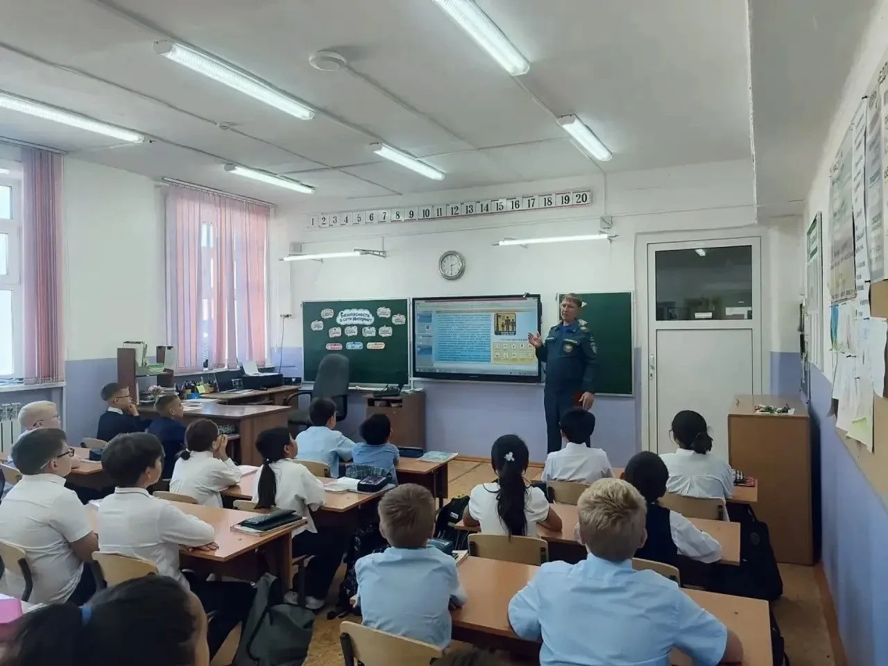 4 октября — День гражданской обороны России: урок мужества и безопасности в нашей школе!