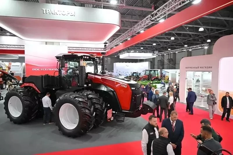 Ростсельмаш представил новый трактор