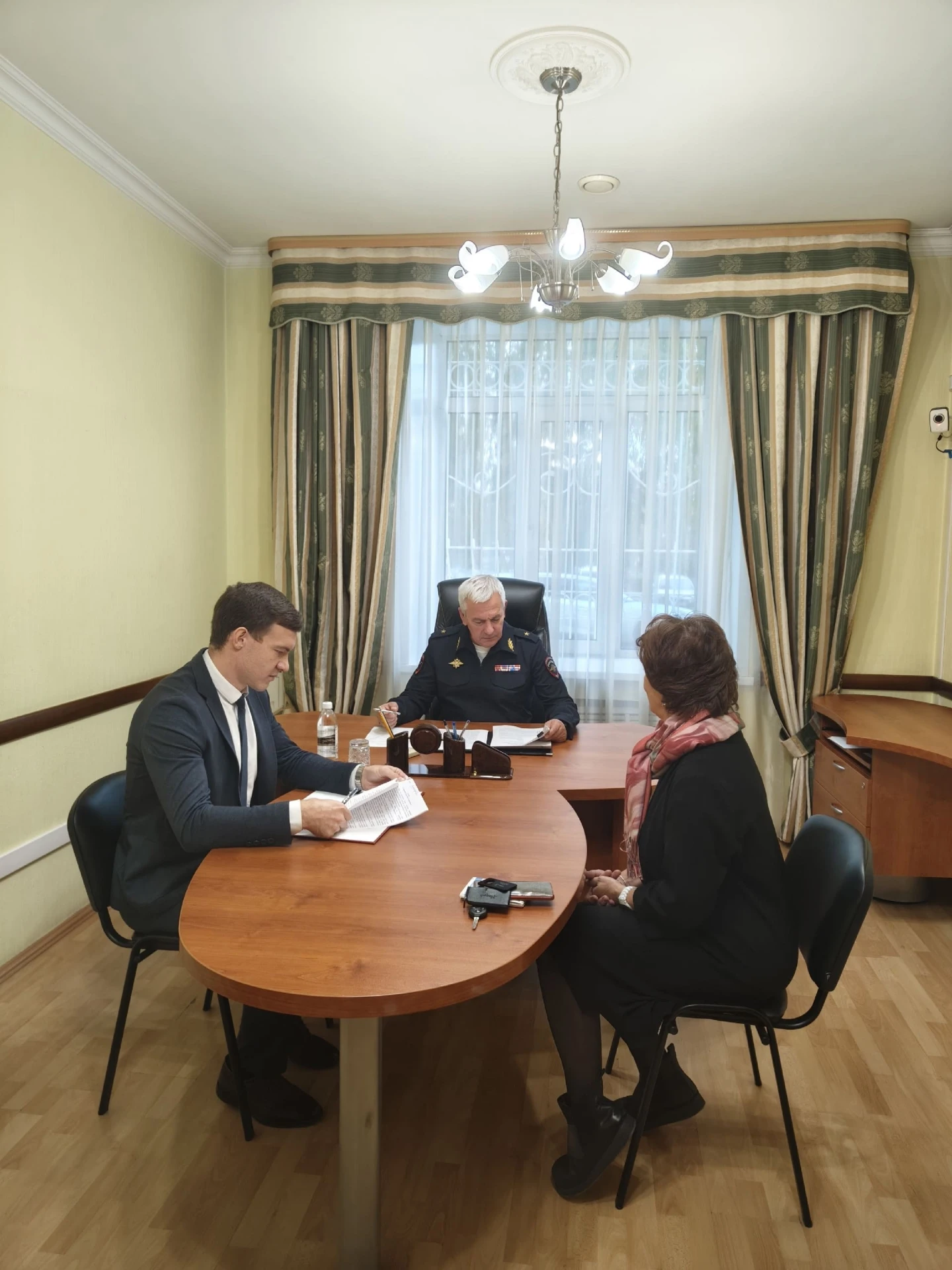 Министр внутренних дел по Республике Алтай Дмитрий Трощилов совместно с председателем О...