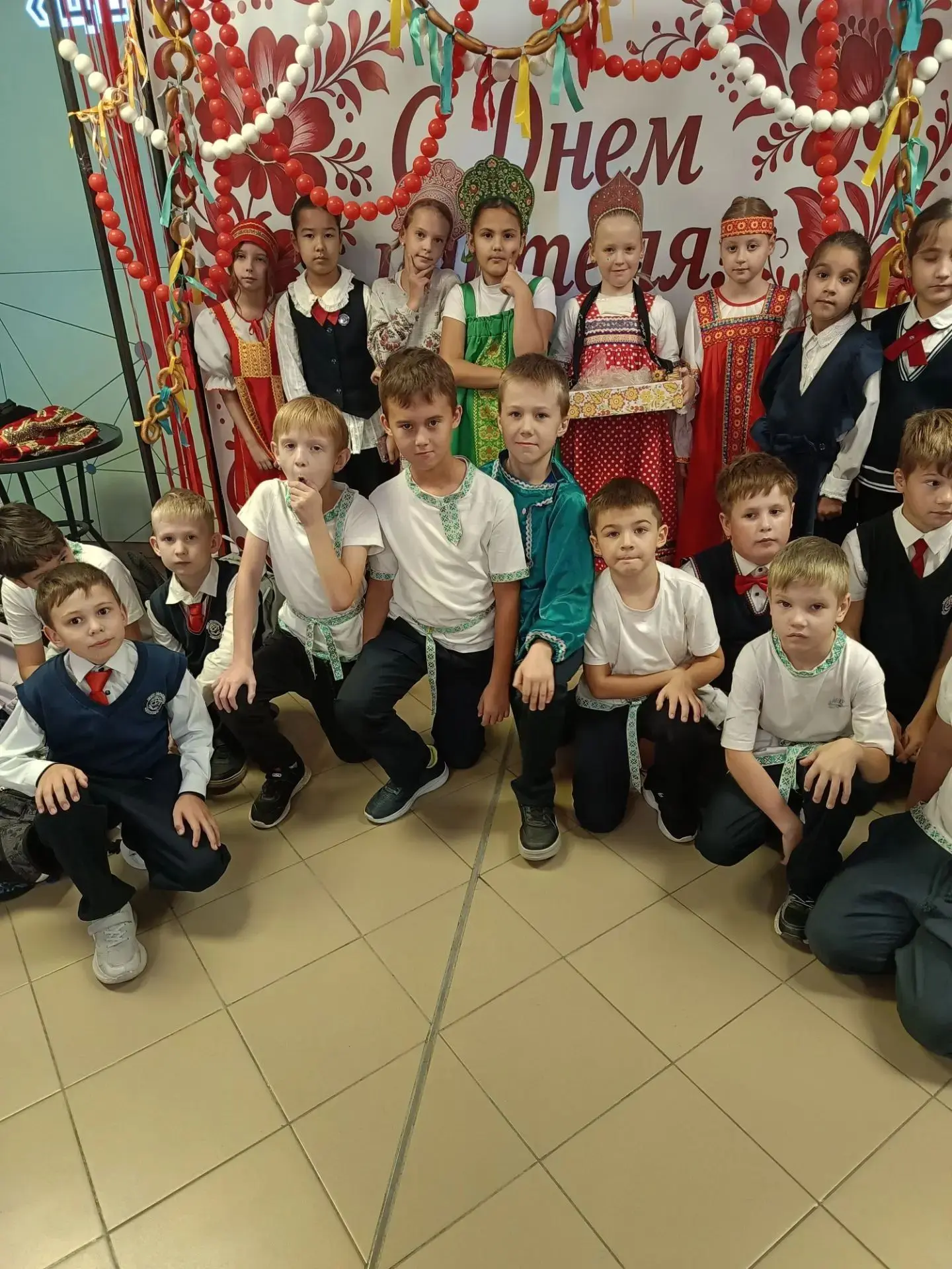 🌷 Продолжаем нашу праздничную подборку поздравлений с Днём учителя! 🌷