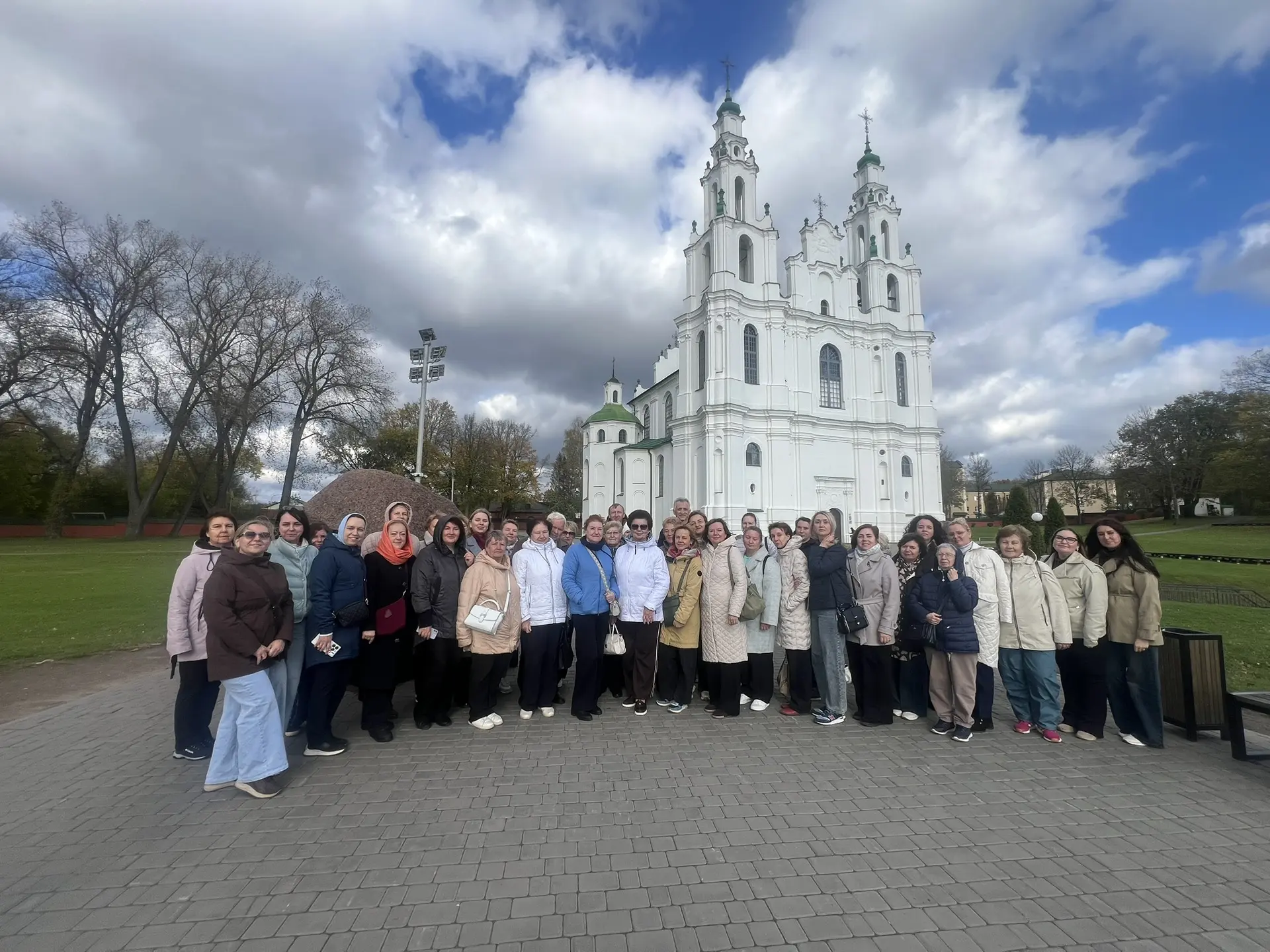 Есть подарки, которые не нуждаются в красивой упаковке: в них - память, забота и любовь...