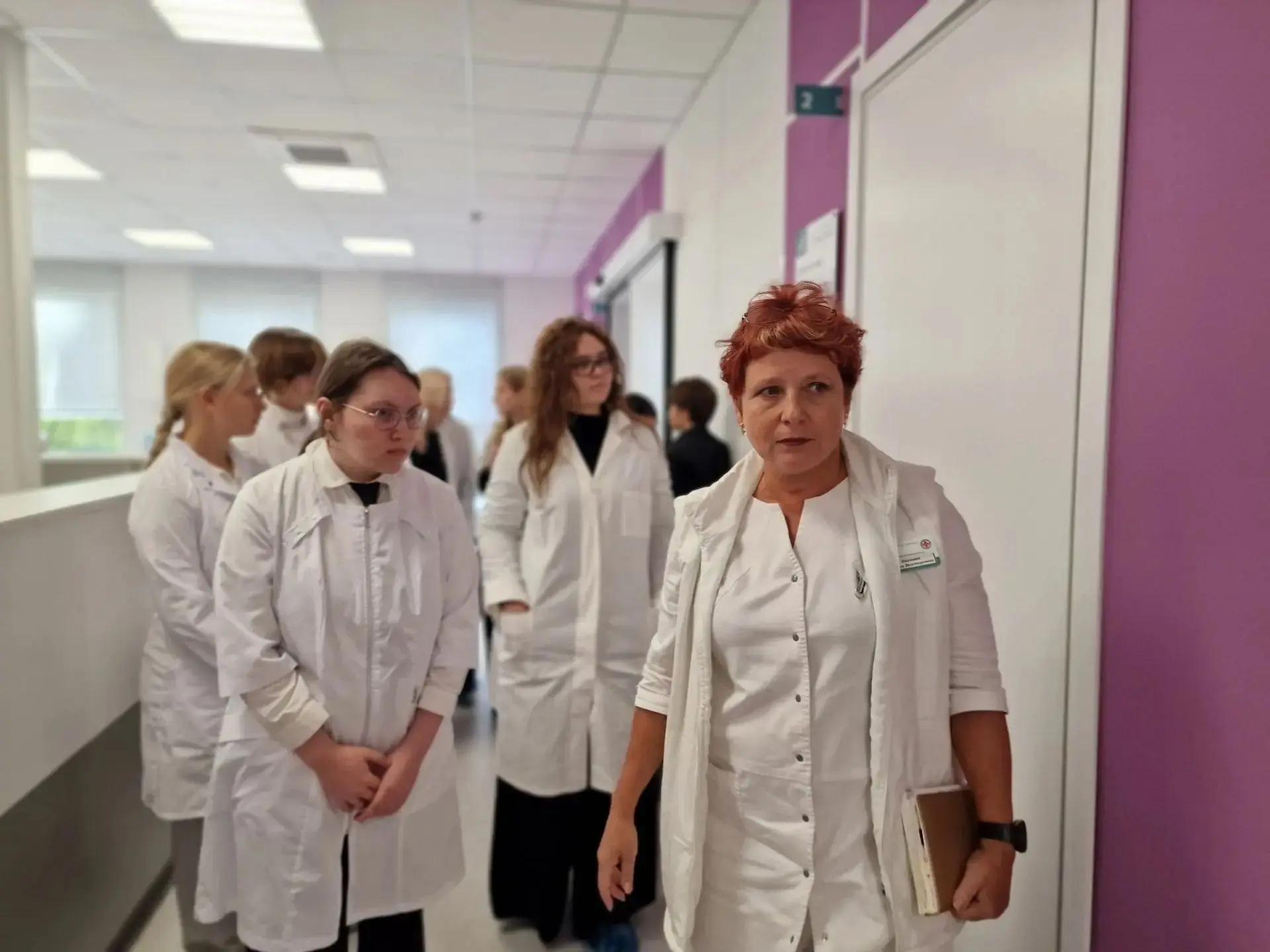 Озерским школьникам показали больницу изнутри: проект «Медицинский класс» отметил четвё...