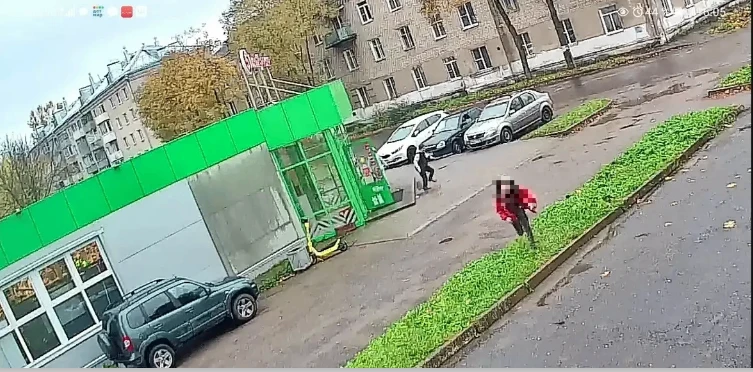 В Щепкинском микрорайоне Рыбинска двое подростков вскрыли благотворительный бокс в мага...