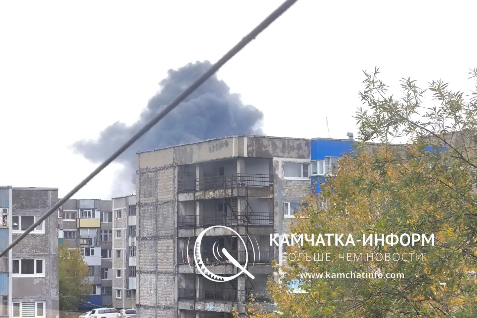 ❗️Торговый ряд в районе 6 км горит в Петропавловске-Камчатском