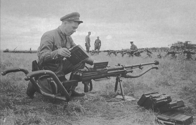 После разгрома японской Квантунской армии в августе - сентябре 1939 года на реке Халхин...