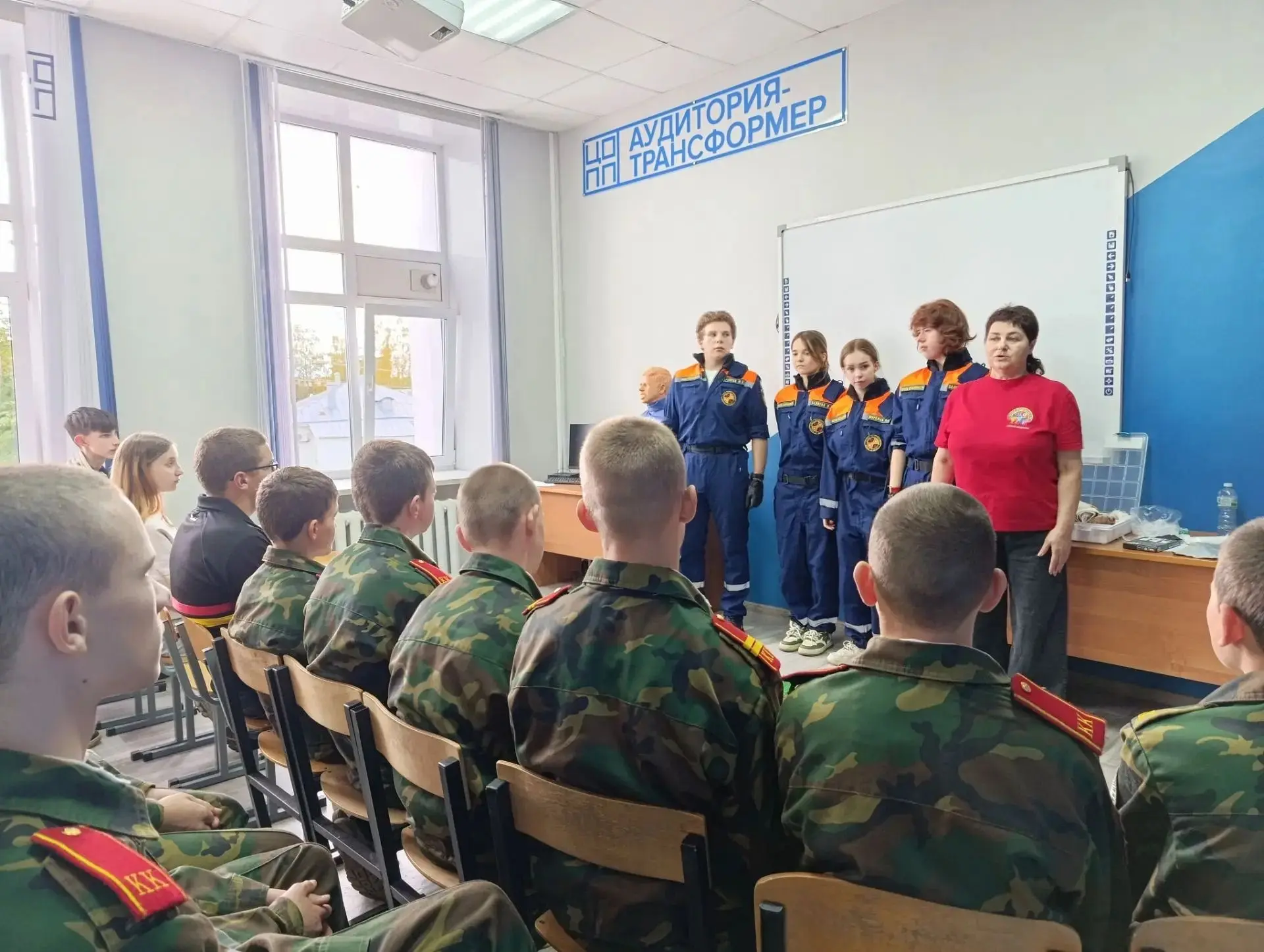 🤝Кадеты 8 классов посетили Костромской торгово-экономический колледж, где в рамках Дви...