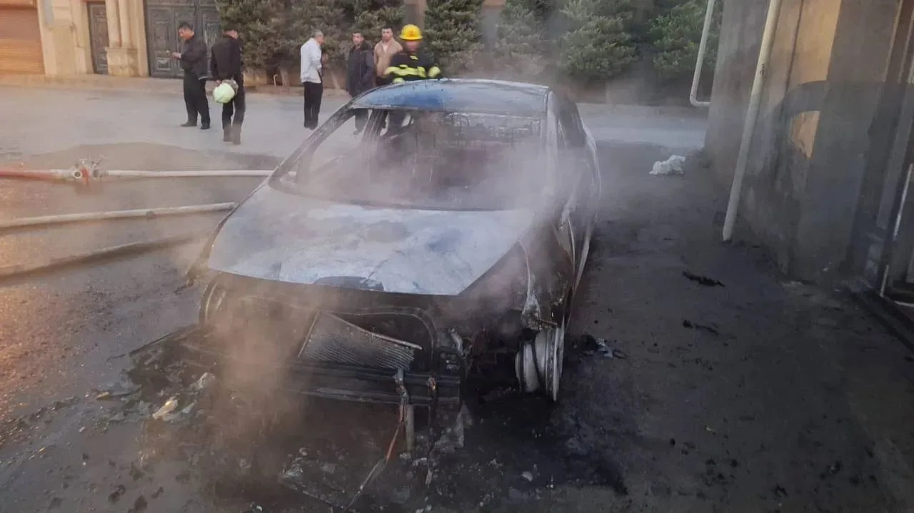 В Азербайджане радикальные исламисты штурмуют школы, бьют окна и стеклянные двери. В Ка...