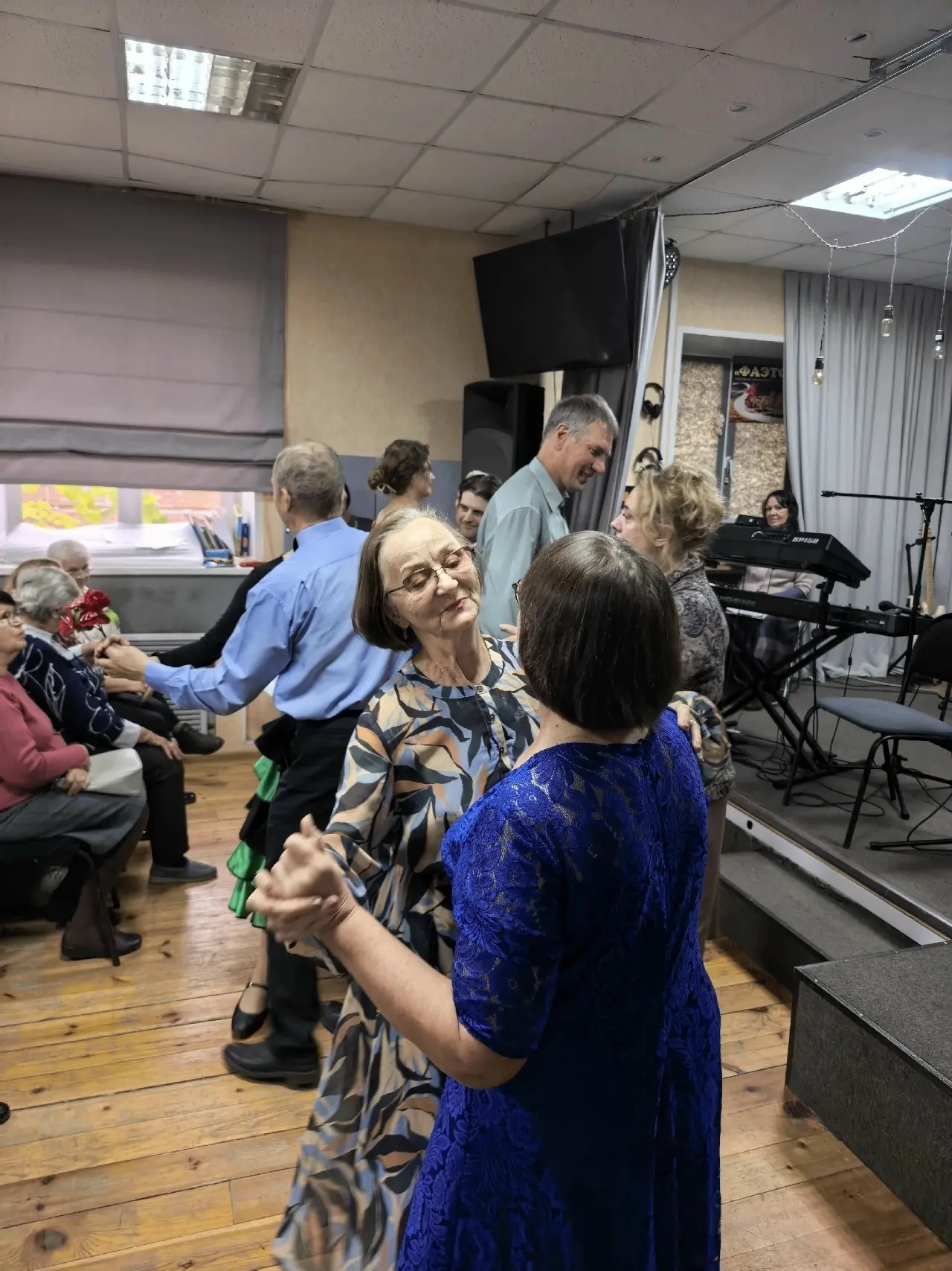 Концерт, посвященный дню старшего поколения, прошел в студии РНД🎼