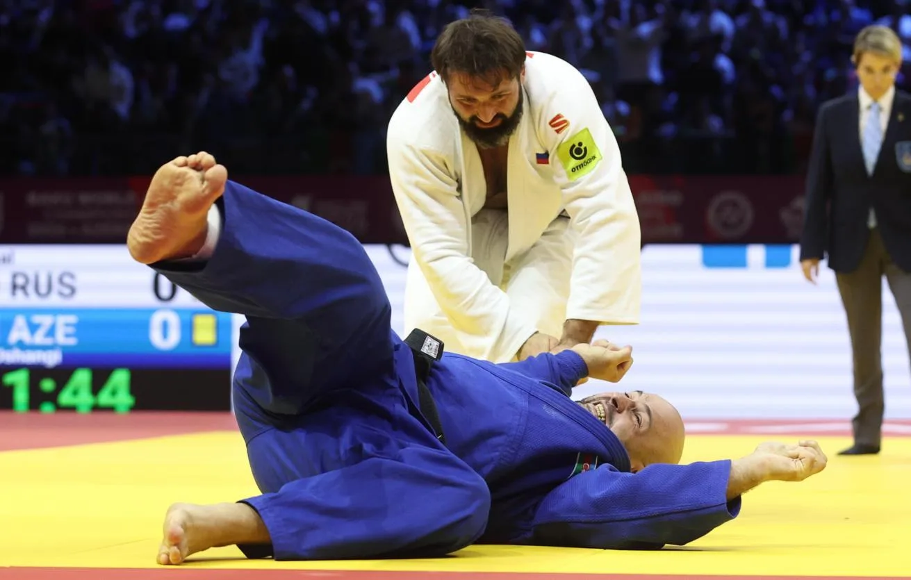 Российский дзюдоист Инал Тасоев завоевал золото чемпионата мира по дзюдо.