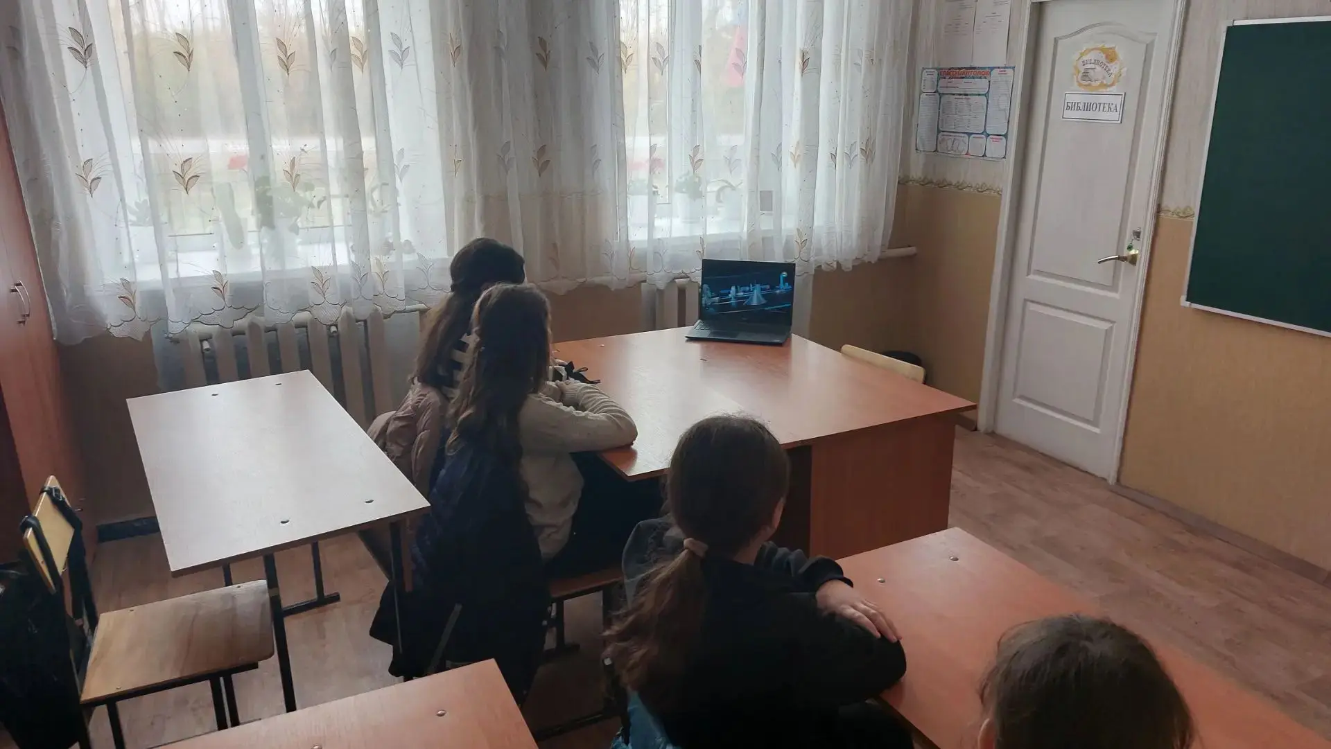 Цифровой мир: как мы осваиваем технологии будущего! 💻🚀